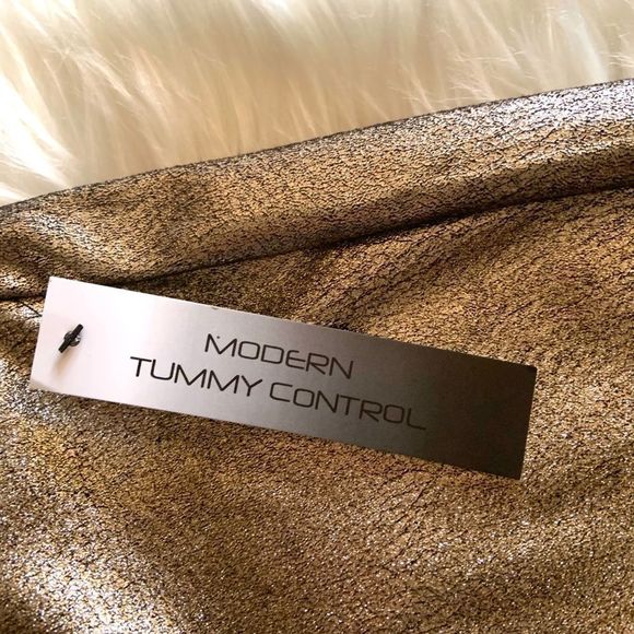 Athena Marie Gold Metallic Wide Leg Pants - Picture 4 of 7